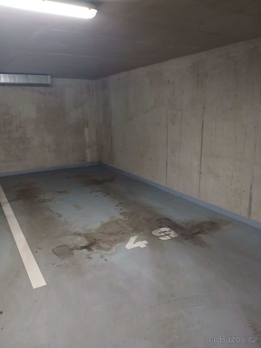 Pronájem garáž - Praha, 196 00