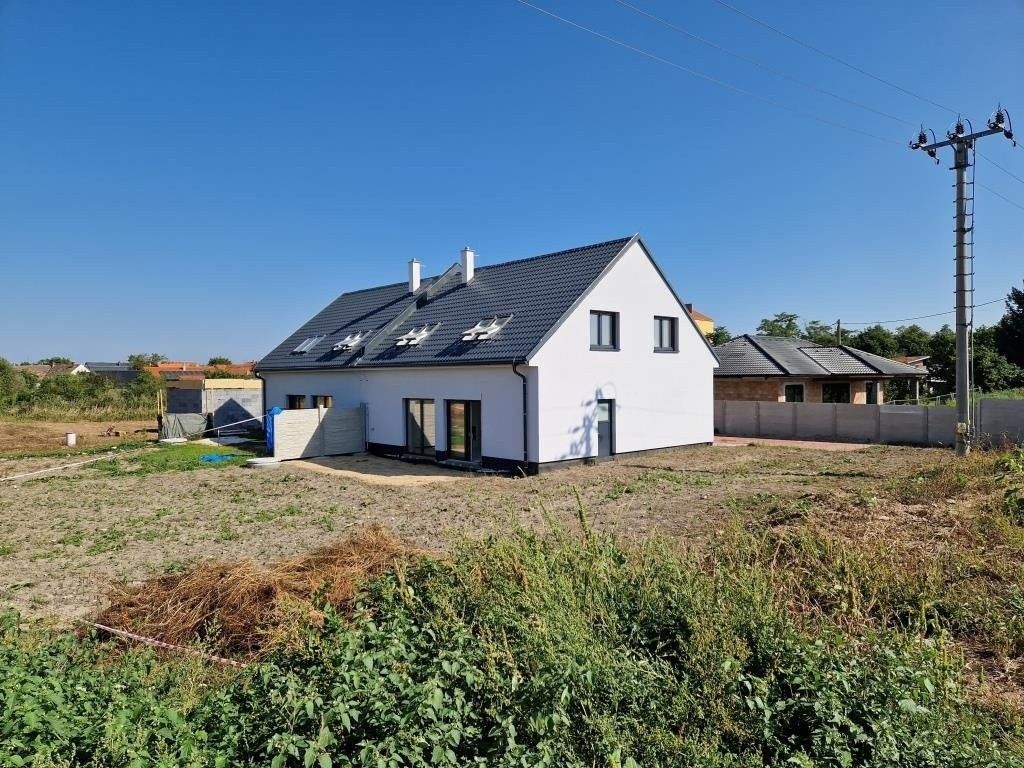 Rodinné domy, Vlasatice, 187 m²