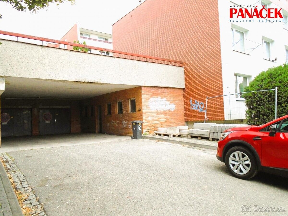 Garáže, Zlín, 760 05 - 2