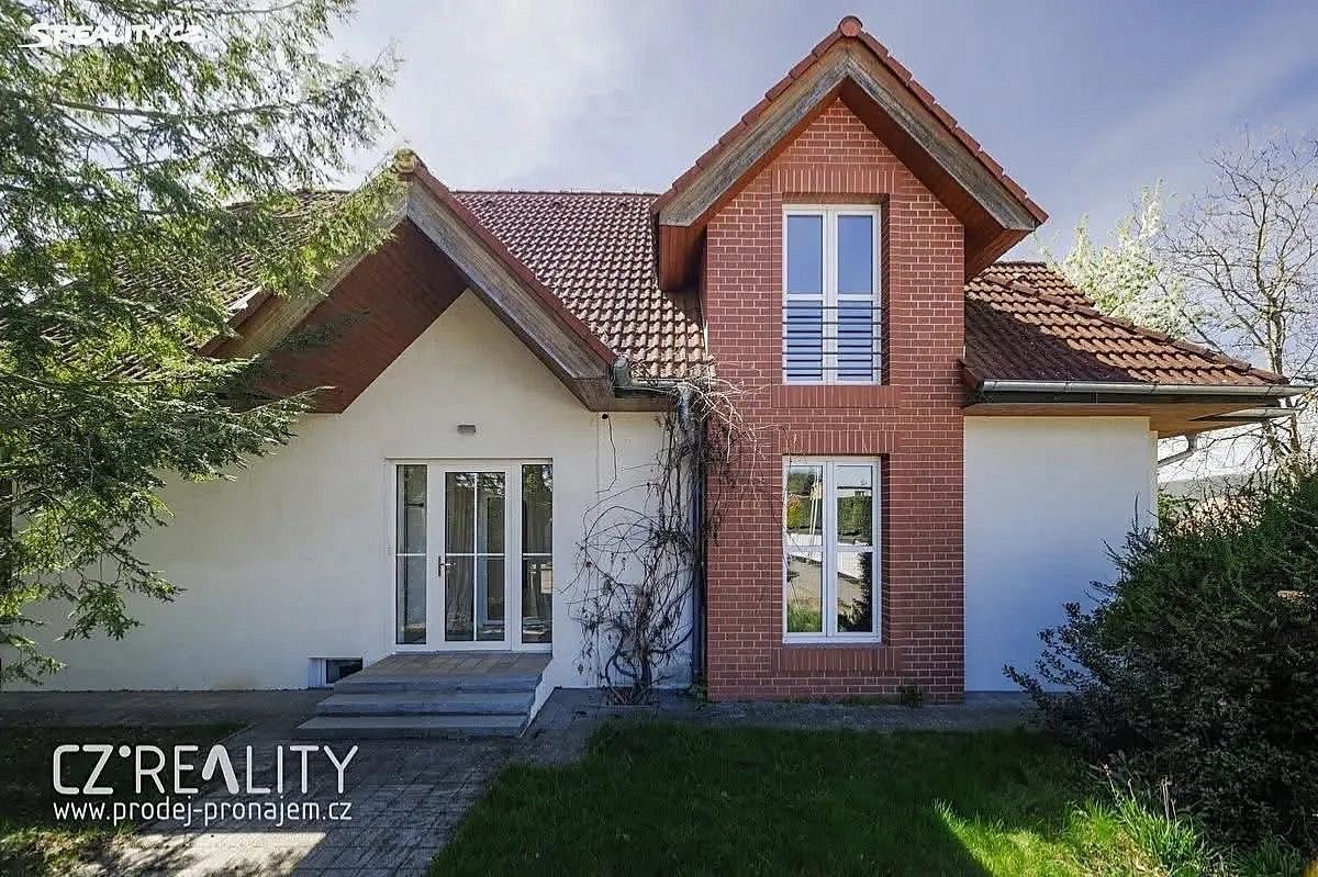 Rodinný dům · 300 m² · Praha - Lipence, okres Praha 16, Hlavní město Praha - 3