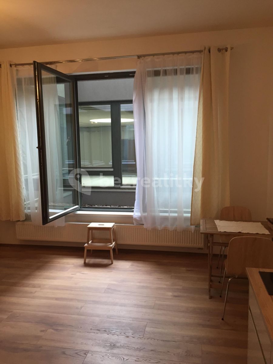 Byt 2+kk · 43 m² · Pod dvorem, Praha - Veleslavín - 3