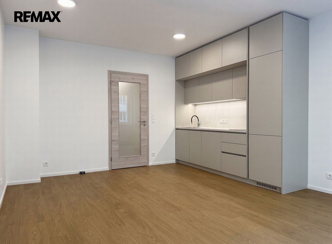 1+kk, Praha - Libeň, okres Praha 9, Hlavní město Praha, 39 m² - 1