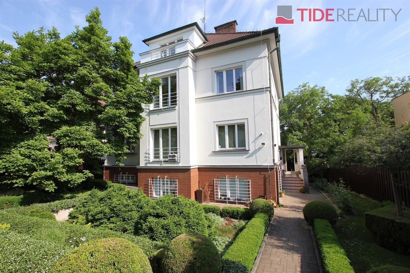 Pronájem kancelář - náměstí Před bateriemi, Praha, 150 m²