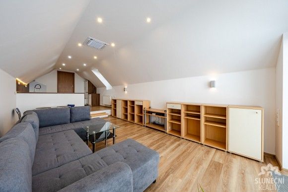 Pronájem byt - Bílovice u Uherského Hradiště, 687 12