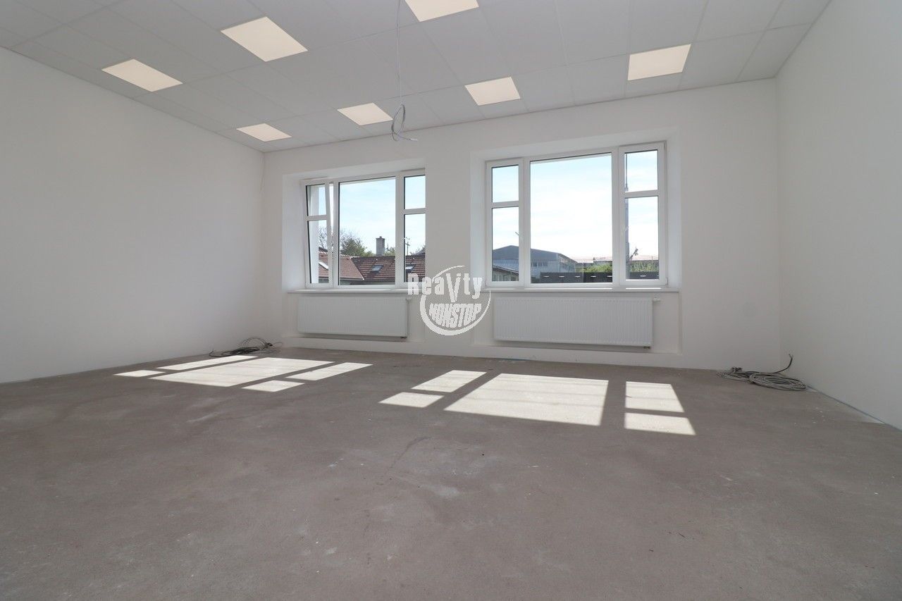 Pronájem kancelář - Pávovská  , Jihlava, 217 m² - 5