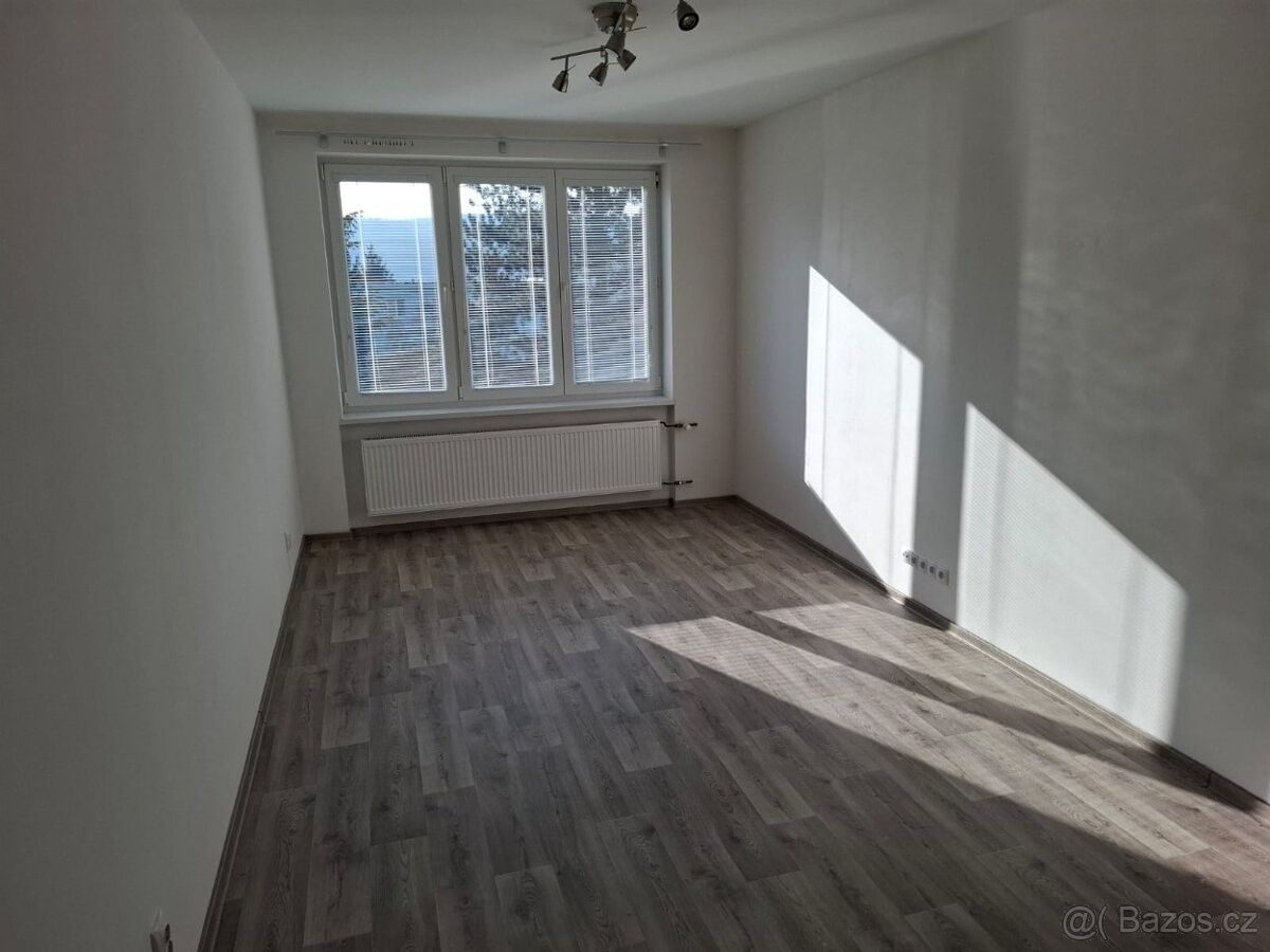 Byty, Tišnov, 666 01