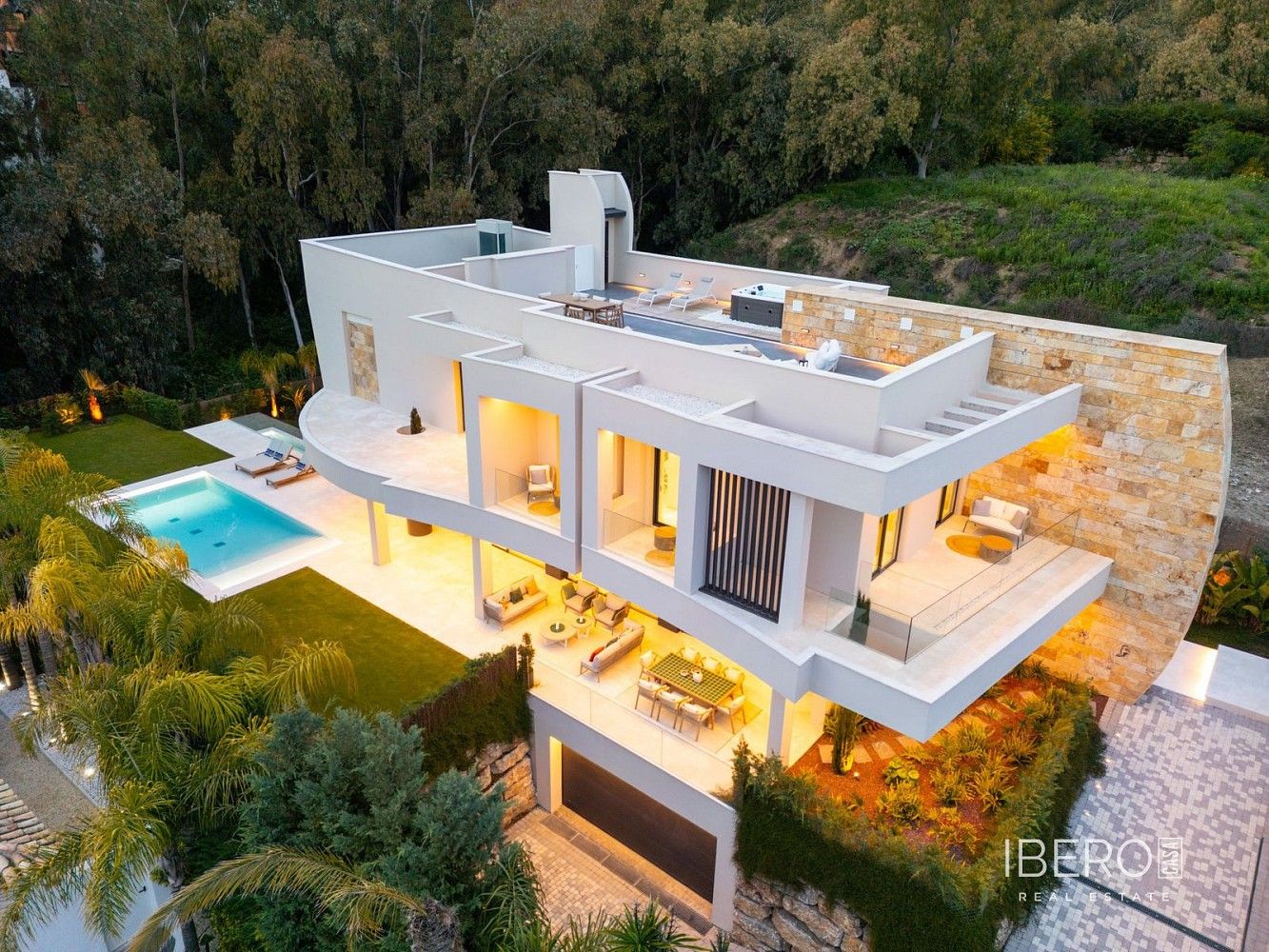 Rodinné domy, Nueva Andalucía, Španělsko, 653 m² - 1