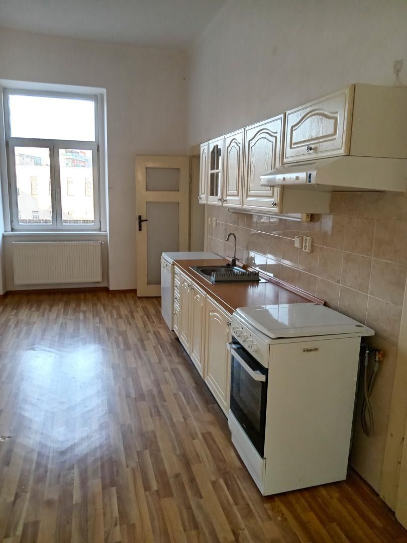 Pronájem byt 2+1 - třída Karla IV., Hradec Králové, 99 m²