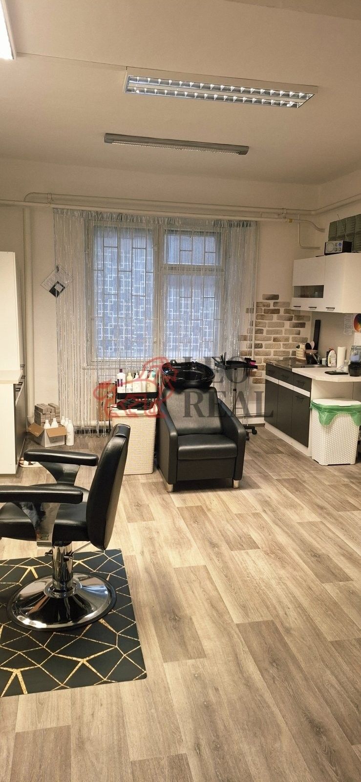 Pronájem obchodní prostory - 1. máje, Třinec, 31 m²