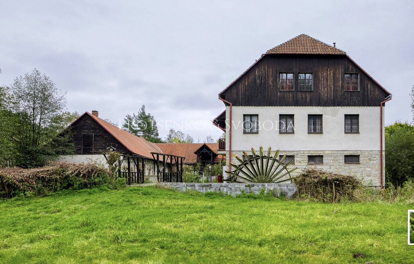 Ubytovací zařízení, Červená Lhota, okres Třebíč, Kraj Vysočina, 1 220 m² - 2