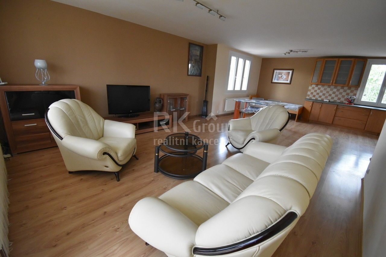 Pronájem byt 2+kk - Služská, Praha, 68 m²