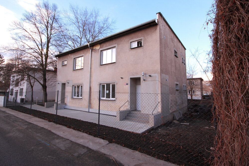 Ubytovací zařízení · 417 m² · Jedová, Neratovice - 3