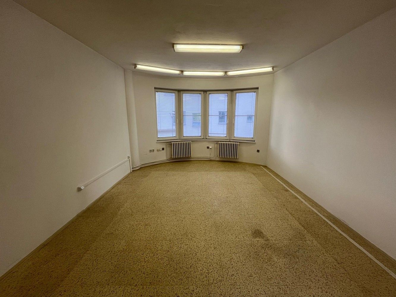 Kancelář · 30 m² · Uherské Hradiště - 4