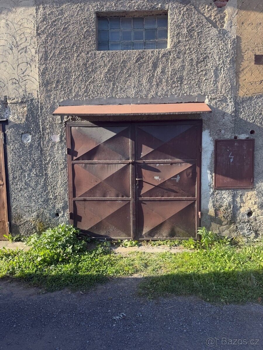 Garáže, Bruntál, 792 01 - 2