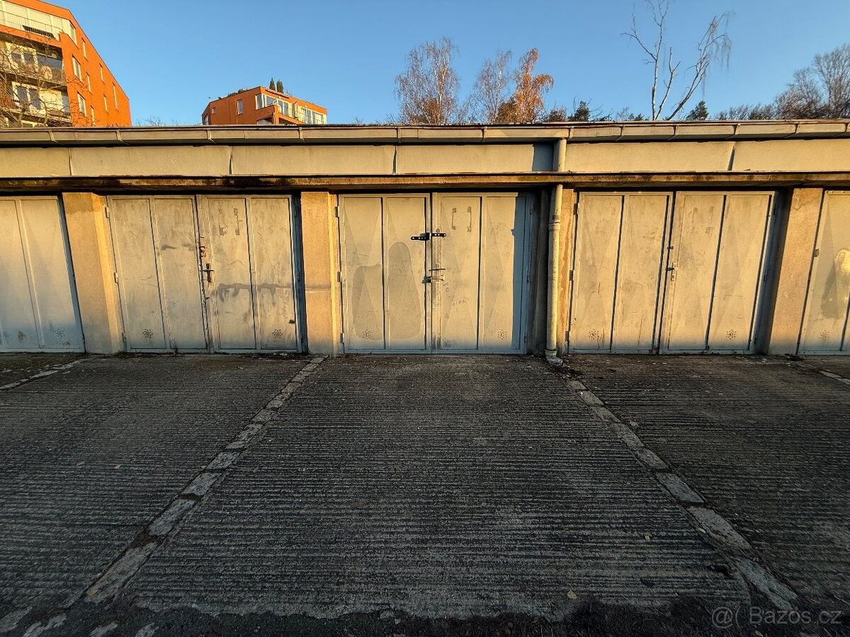 Garáže, Praha, 190 00