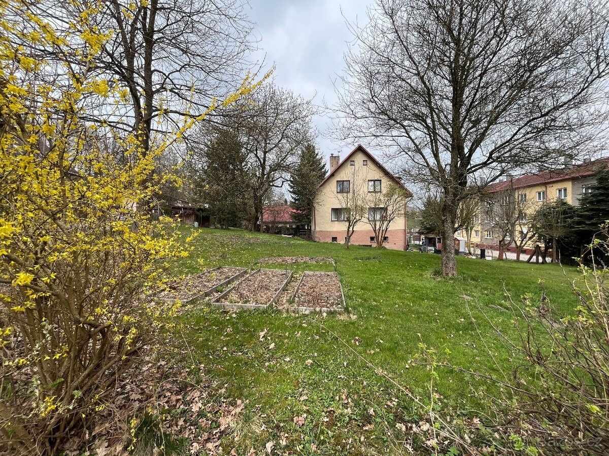 Zahrady, Police nad Metují, 549 54