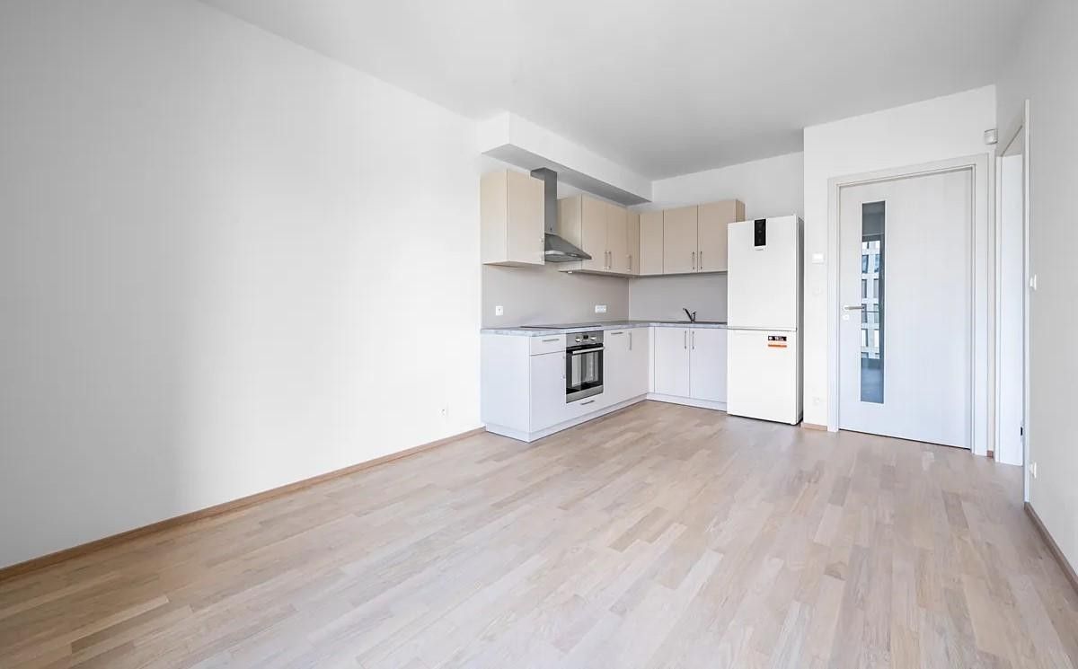 Pronájem byt 2+kk - Vojenova, Praha, 60 m²