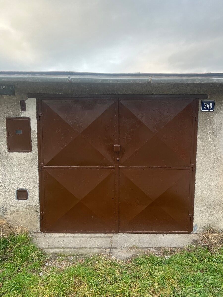 Garáže, Kroměříž, 767 01