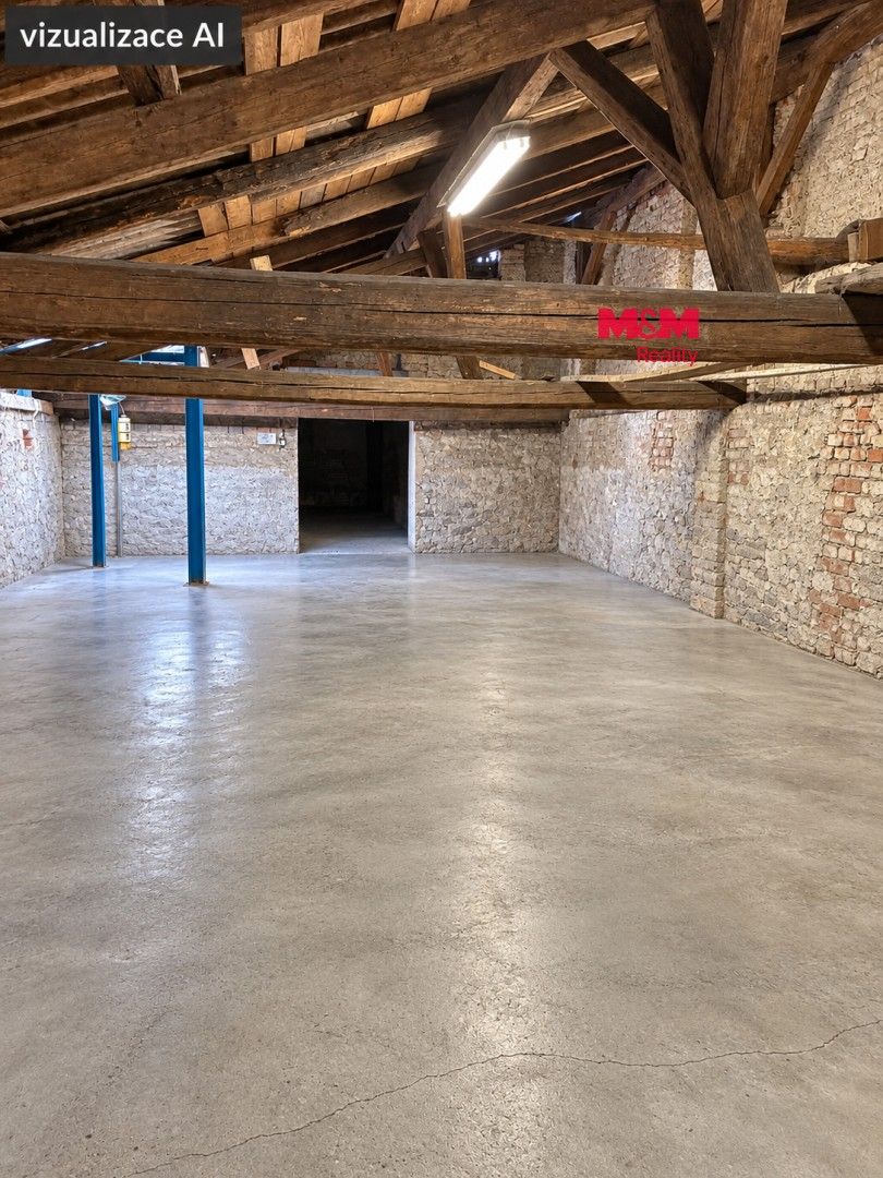 Obchodní prostory, Beskydy, 272 m² - 1