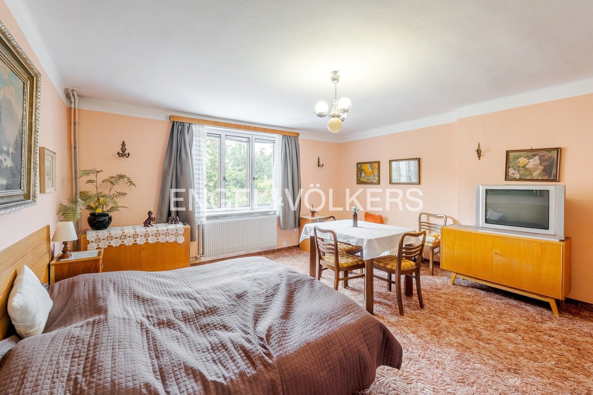 Ubytovací zařízení, V Roháčích, Praha, 196 m²