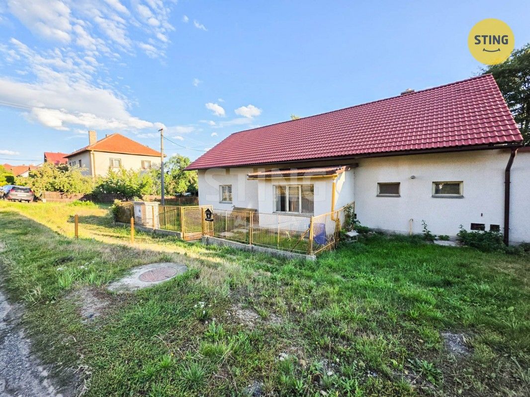 Prodej rodinný dům - Rozsochy, 340 m² - 1