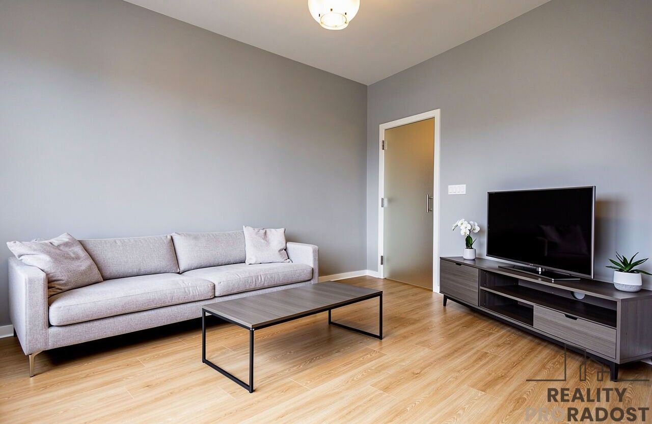 2+kk, U starého mlýna, Praha Uhříněves, 79 m² - 1