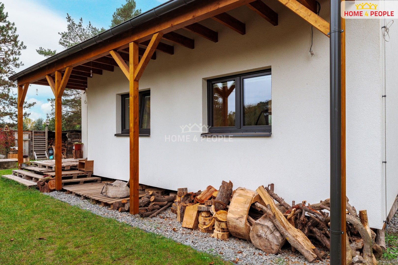 Prodej chata - B. Němcové, Káraný, 58 m²