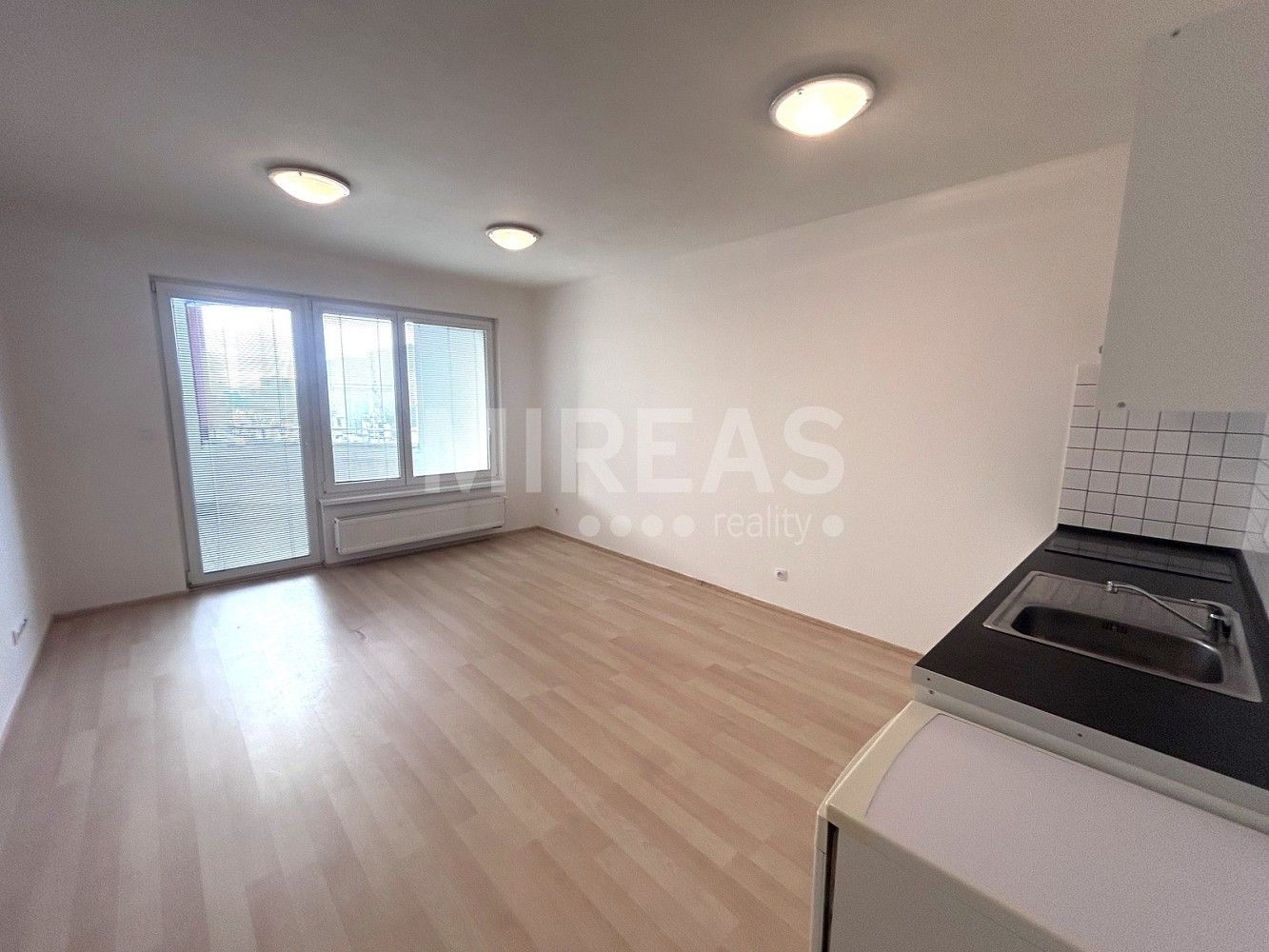Byt 1+kk · 38 m² · Hornoměcholupská, Praha 10 - Horní Měcholupy - 3