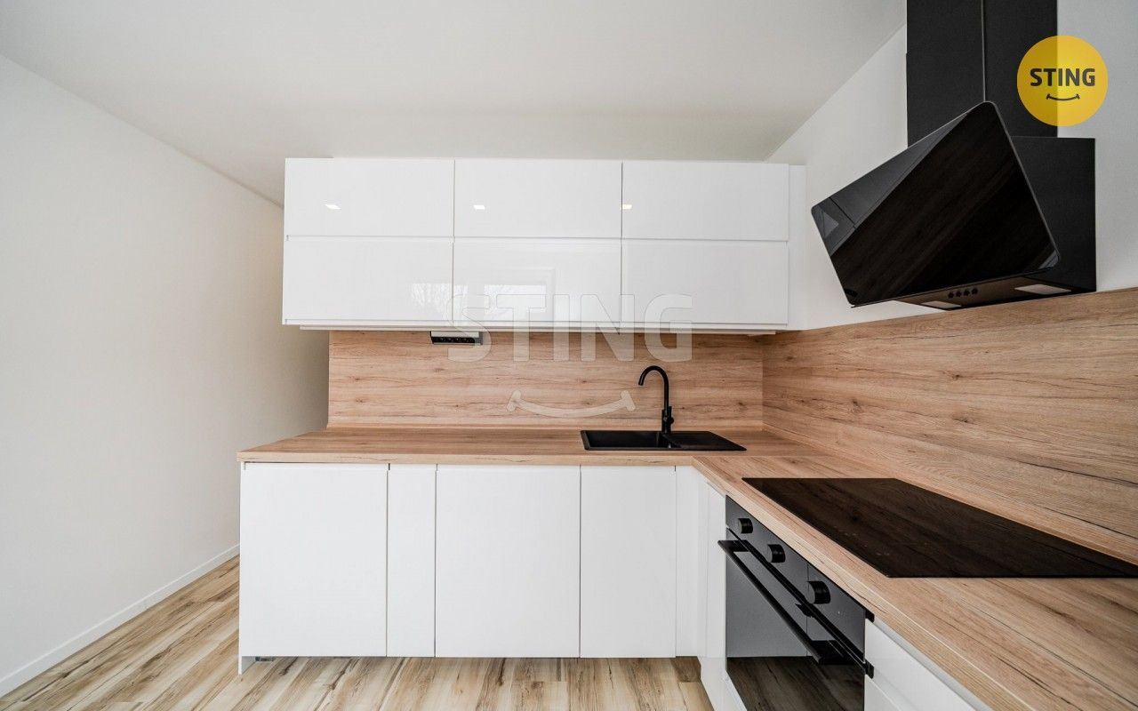 Pronájem byt 3+1 - Za Školou, Ostrava, 78 m²