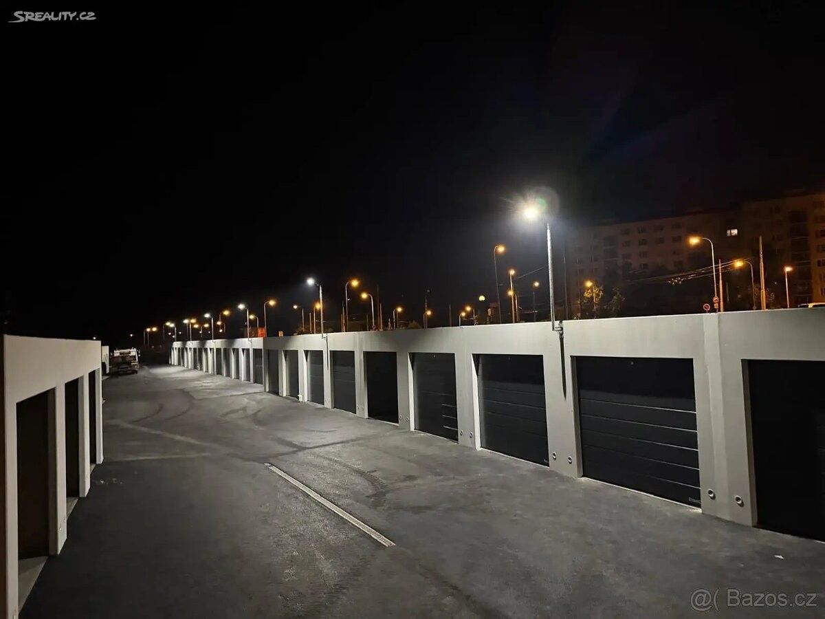 Garáže, Chomutov, 430 04