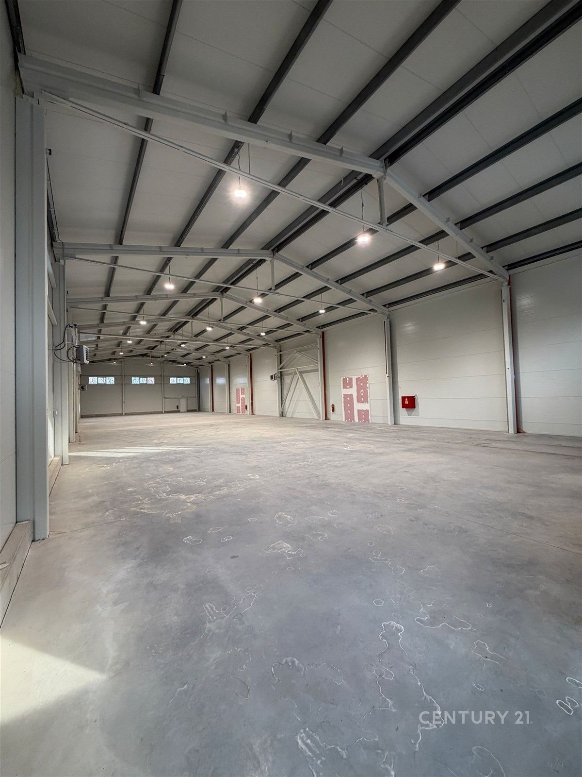Výrobní prostory · 2 199 m² · Písek - 3