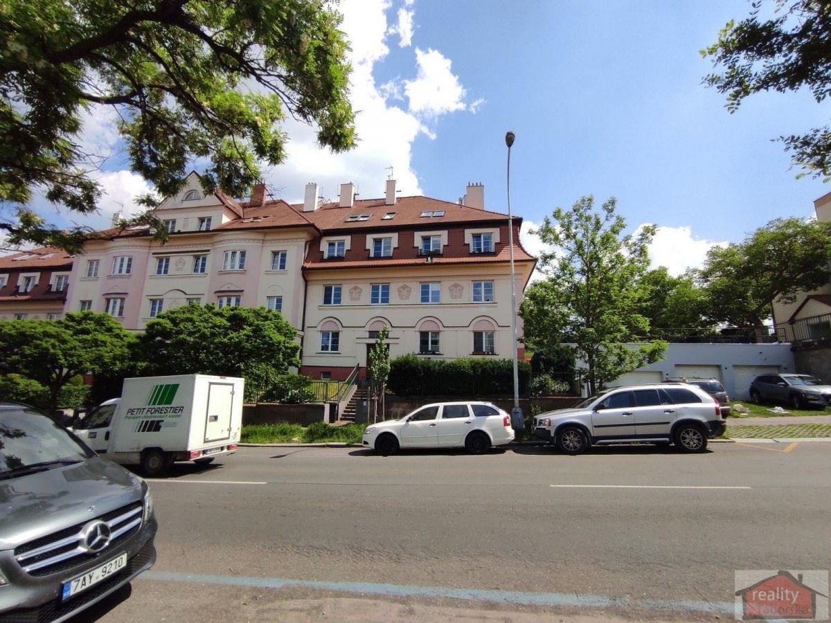 Prodej byt 4+kk - Peroutkova, Praha, 176 m²