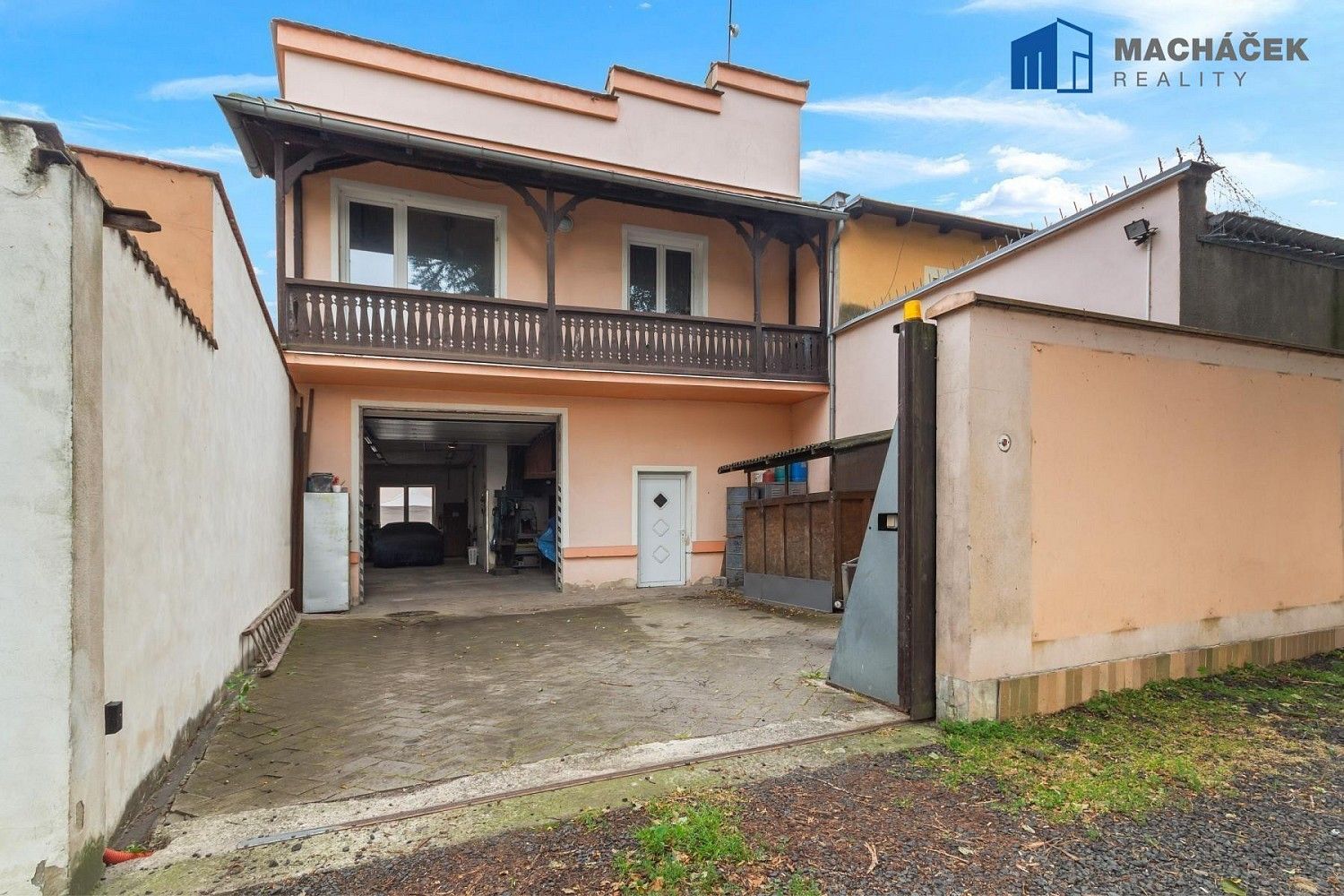 Rodinné domy, Husova, Duchcov, okres Teplice, 700 m² - 1