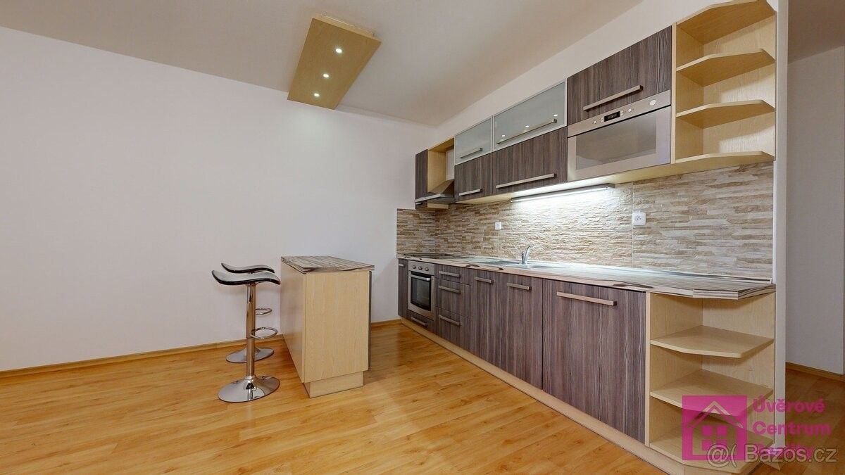 Byty, Břeclav, 690 02