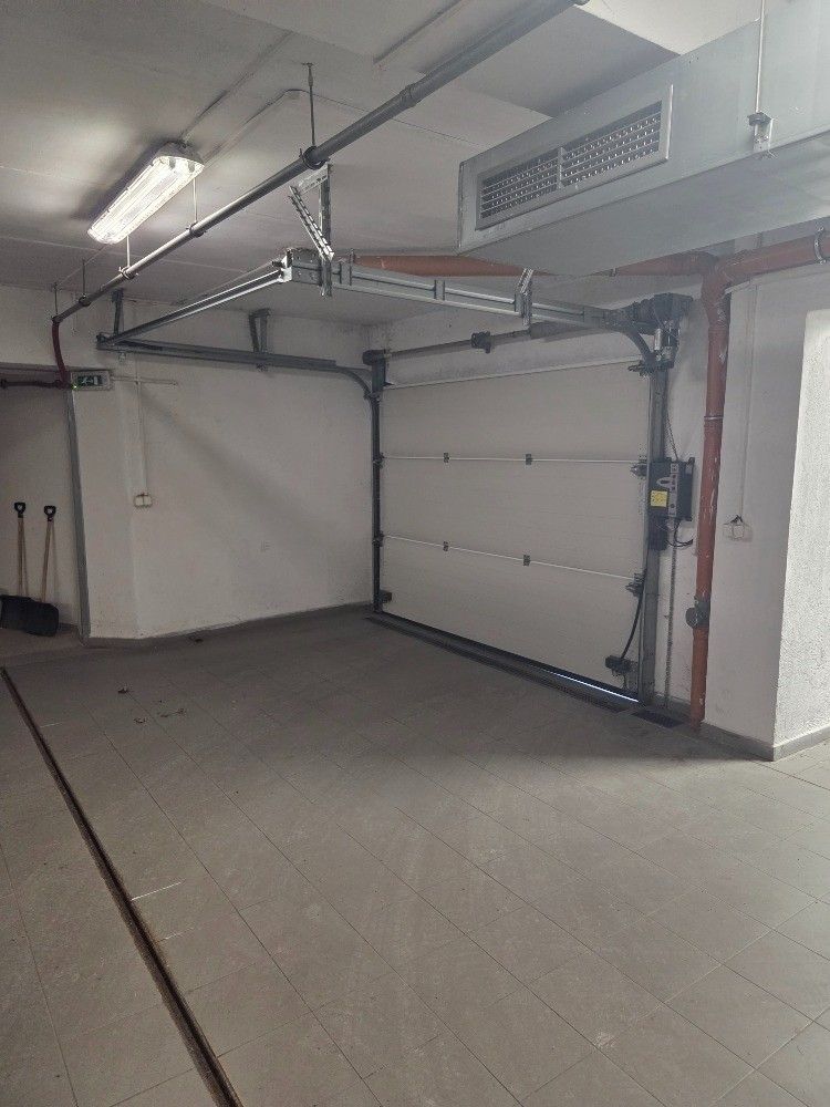 Pronájem garáž - Kladno, 272 01