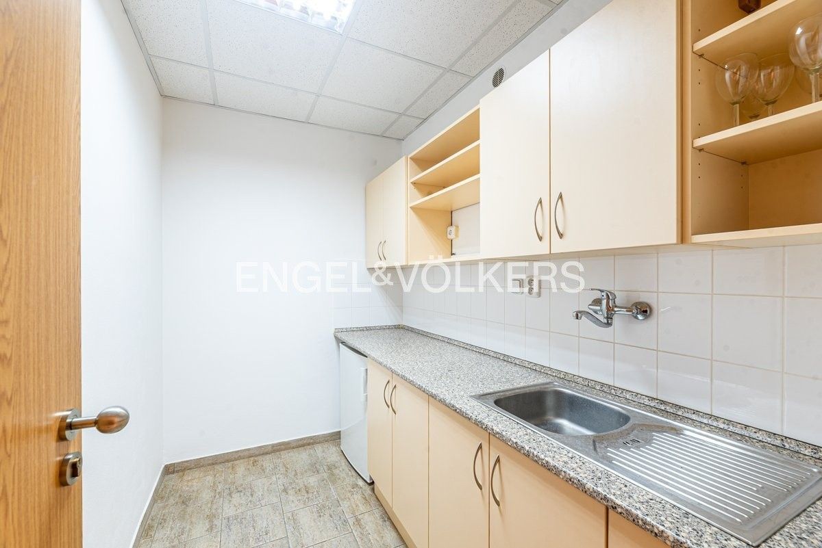 Pronájem kancelář - Parkerova 616, Klecany Zdibsko, 123 m² - 5