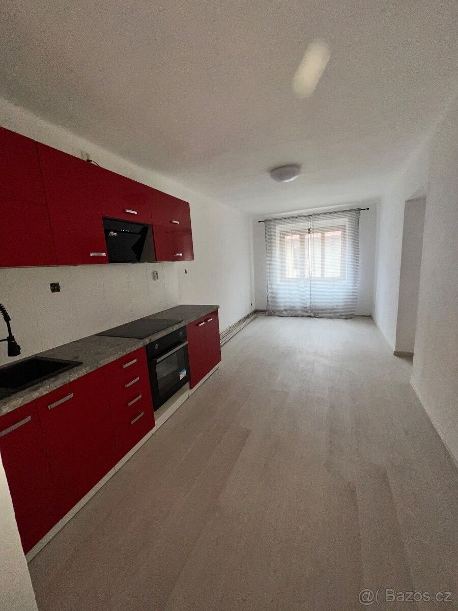 Pronájem byt - Velvary, 273 24