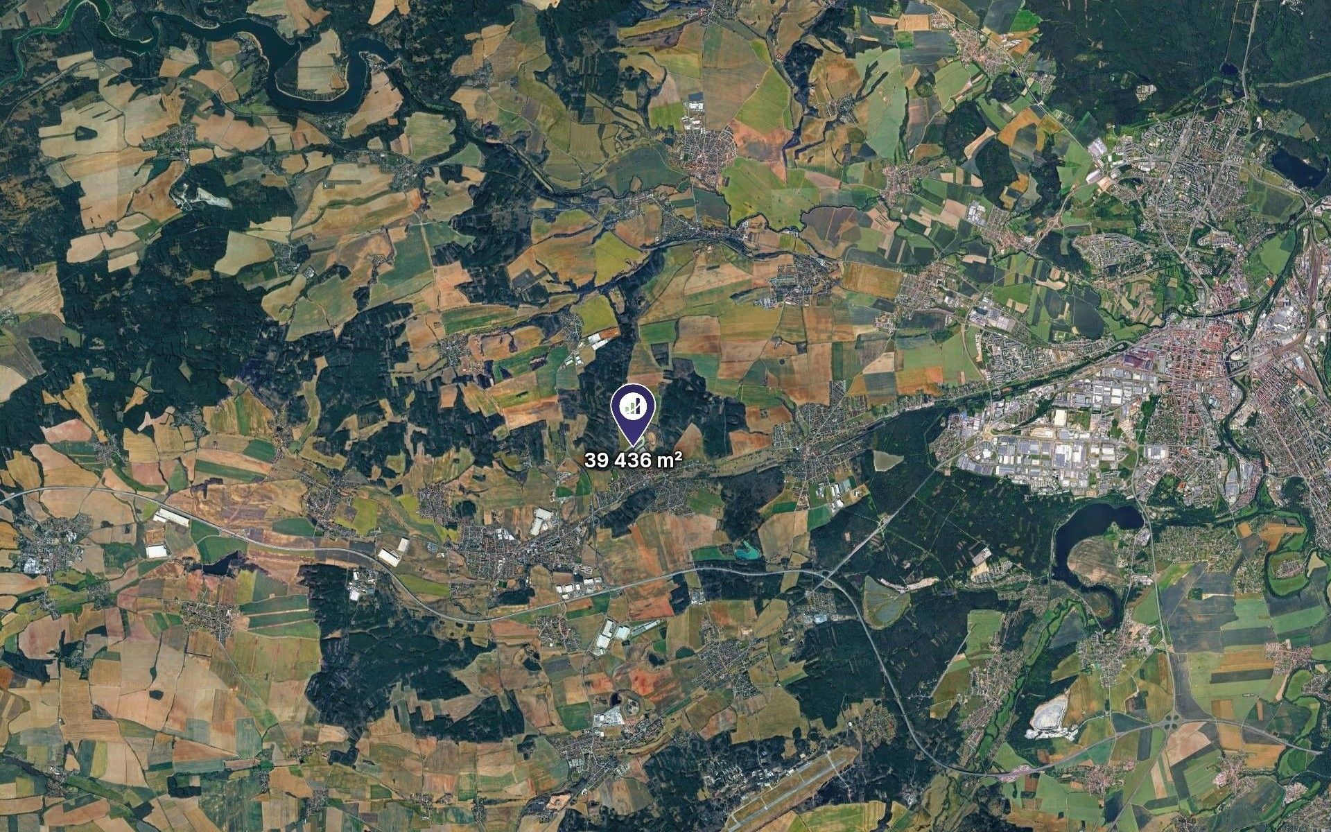 Komerční pozemek · 39 436 m² · Tlučná - 3