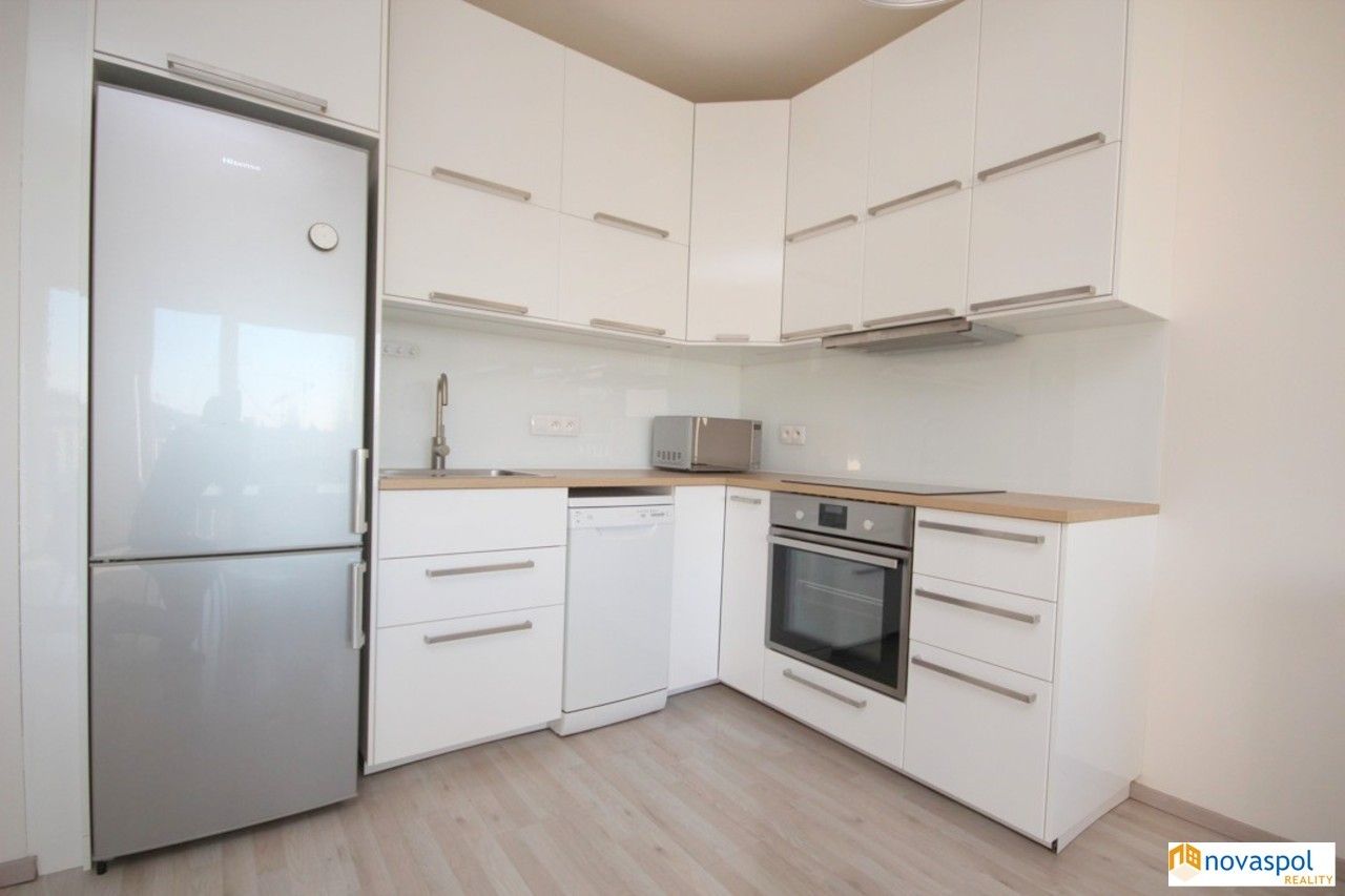 2+kk, Strnadových, Praha, 54 m²
