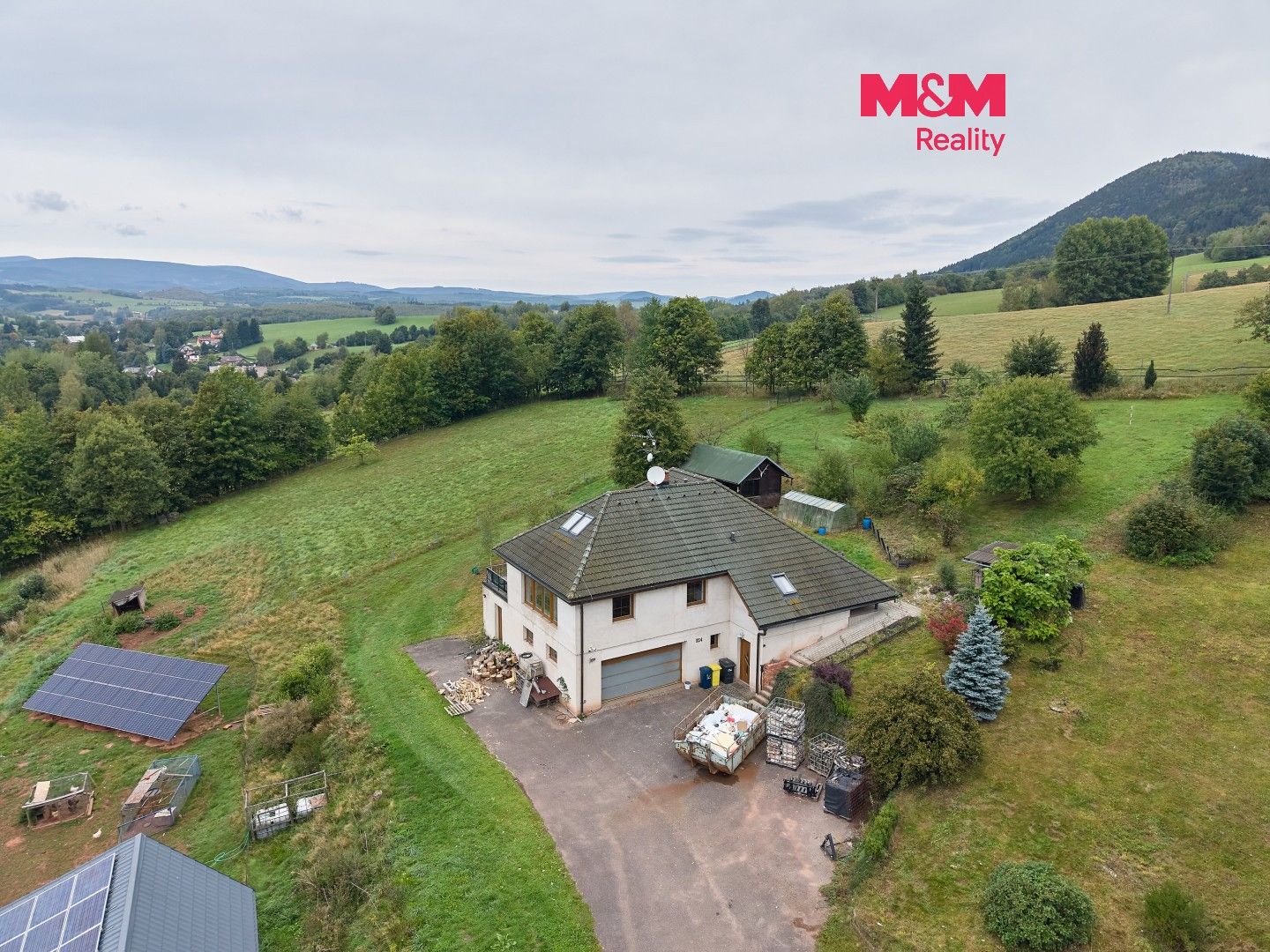 Rodinné domy, Bernartice, 226 m² - 1