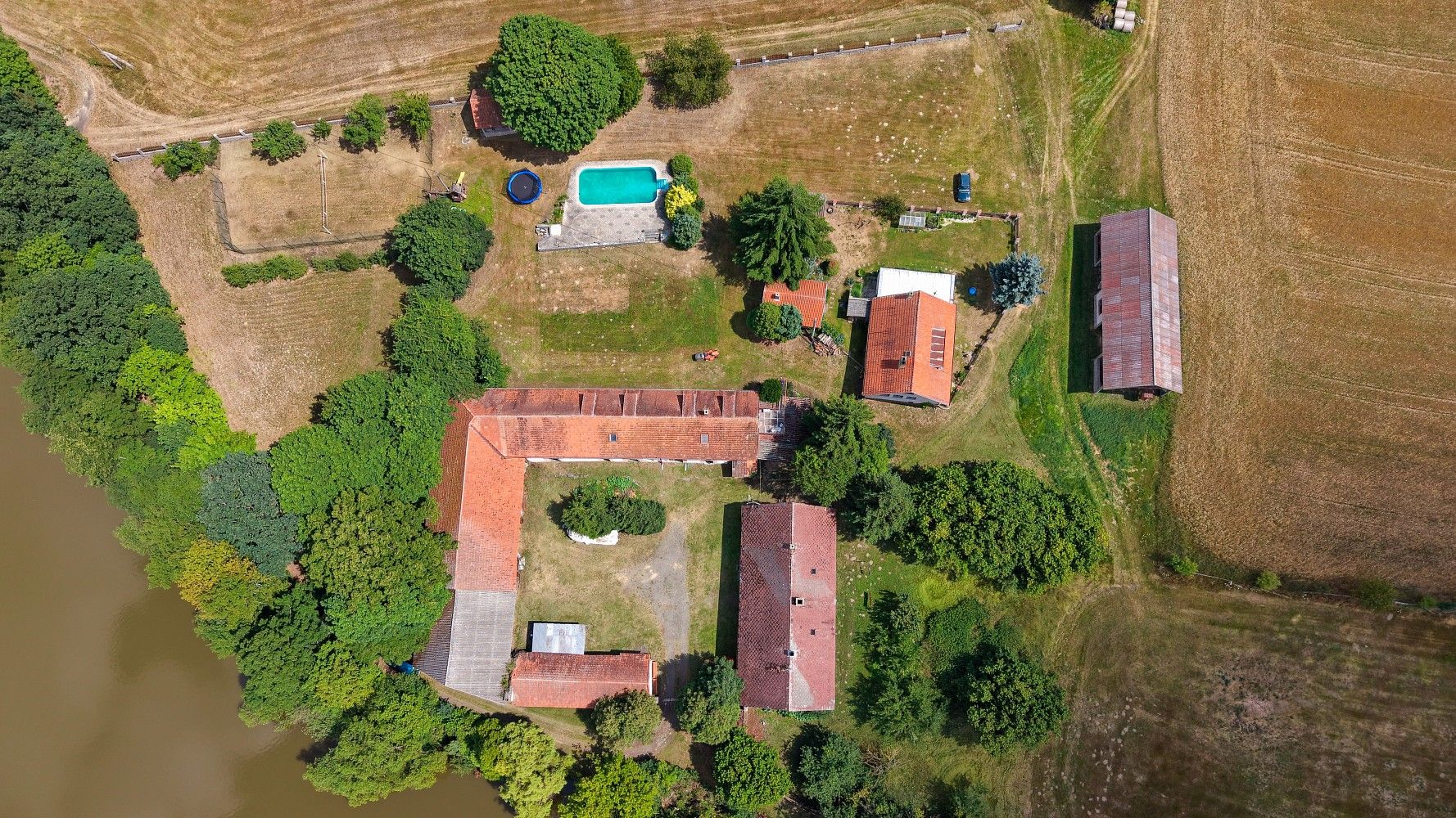 Dům · 550 m² · Neveklov - Borovka, okres Benešov - 4