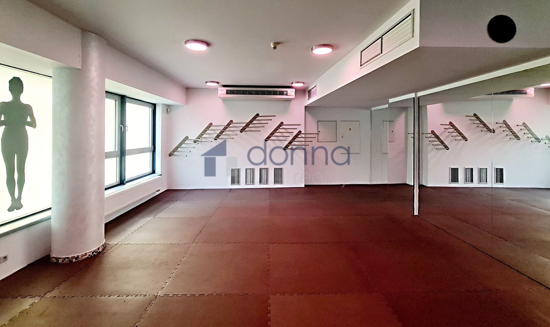 Obchodní prostory, Chrudimská, Praha, 360 m²