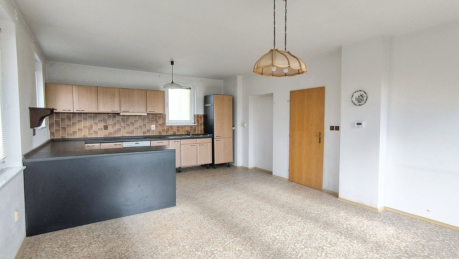 Prodej rodinný dům - Číčovice, okres Praha-západ, Středočeský kraj, 258 m² - 5