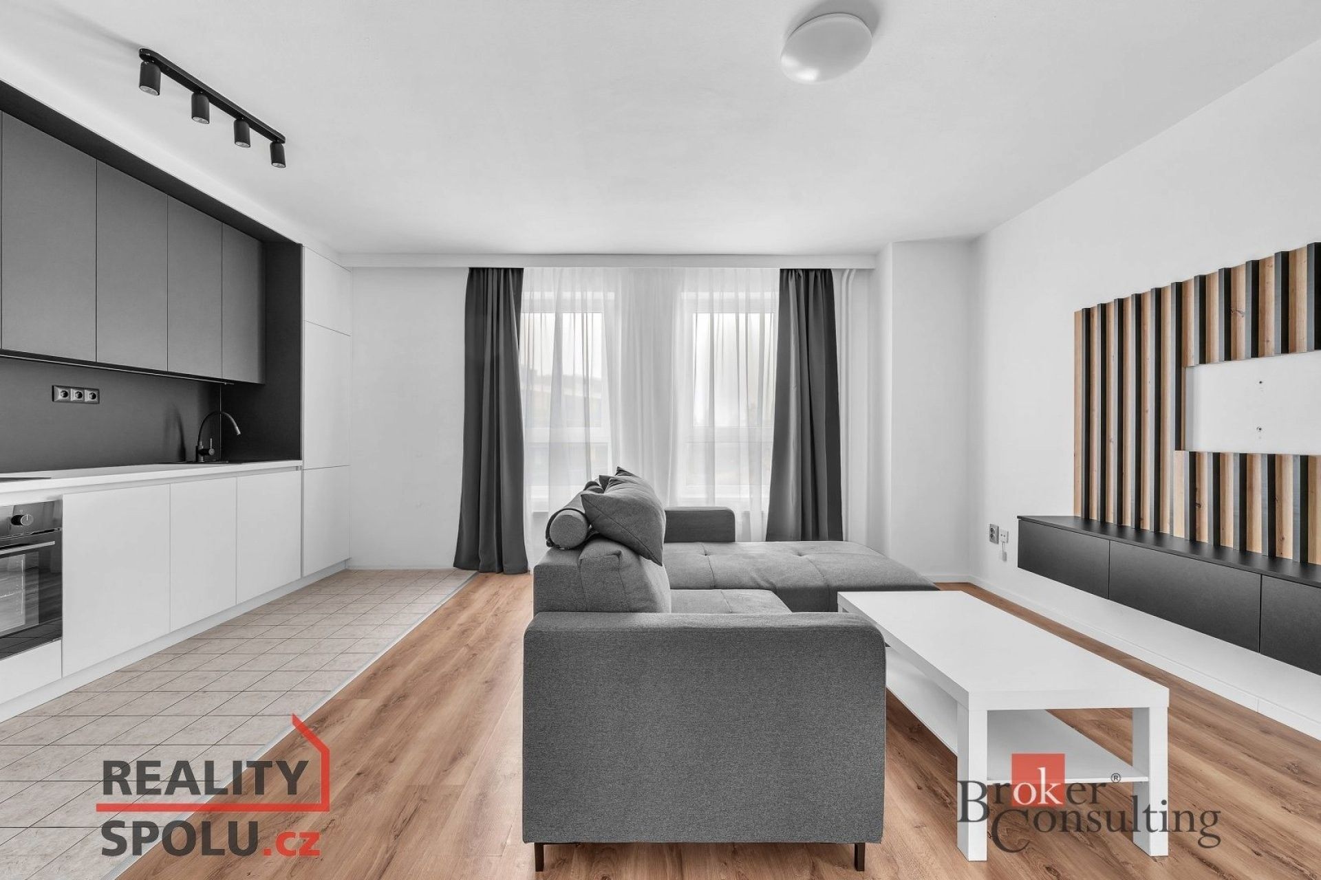 Pronájem byt 2+kk - Pražská třída, Hradec Králové, 52 m²