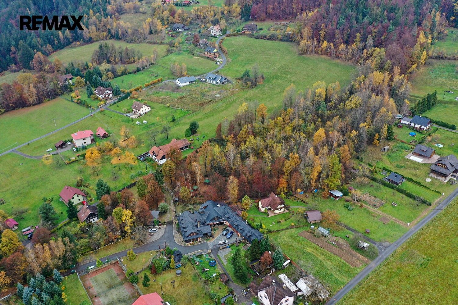 Rodinné domy, Prostřední Bečva, okres Vsetín, 830 m² - 1