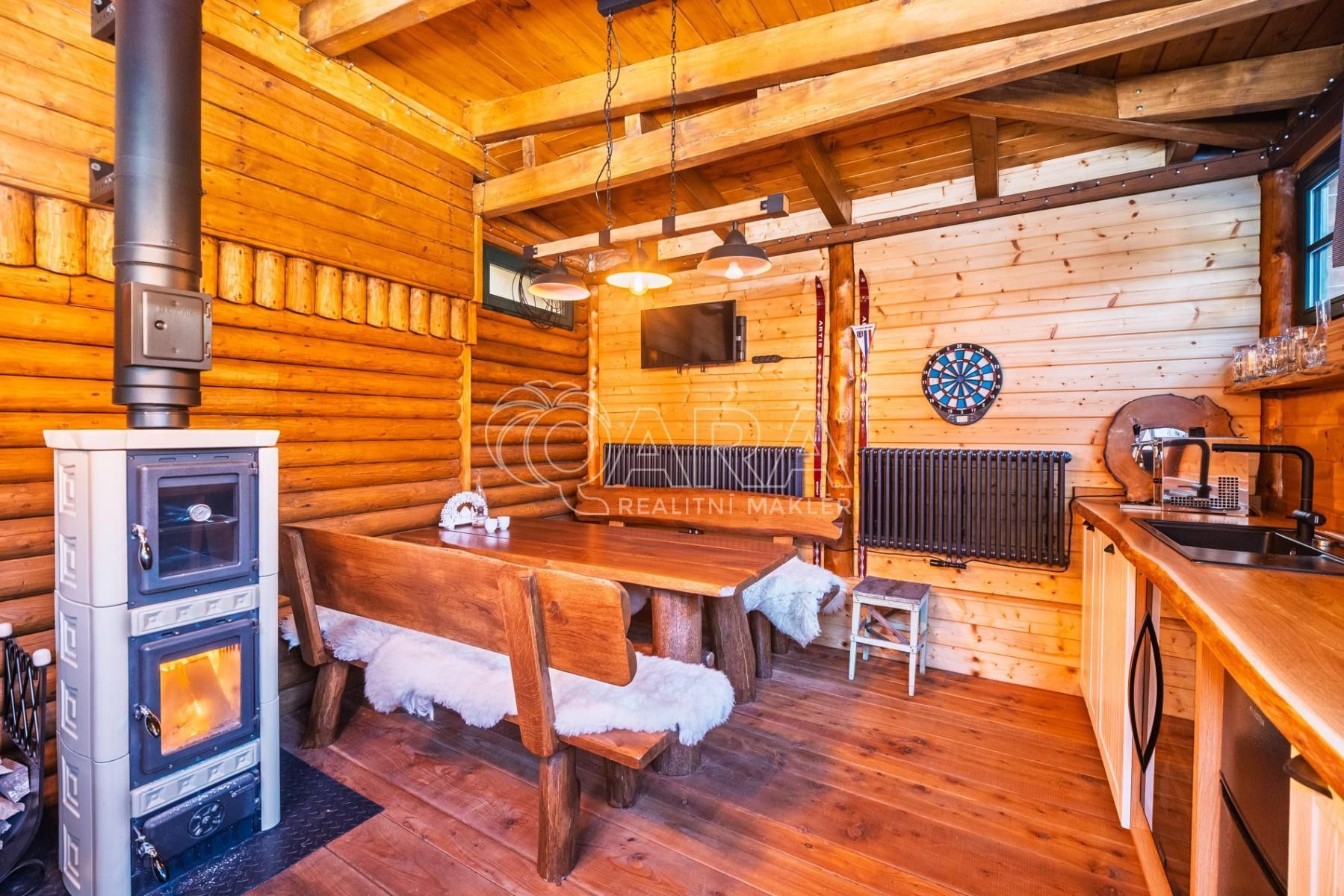 Chaty, Údolí Raků , Tehov, 88 m² - 2
