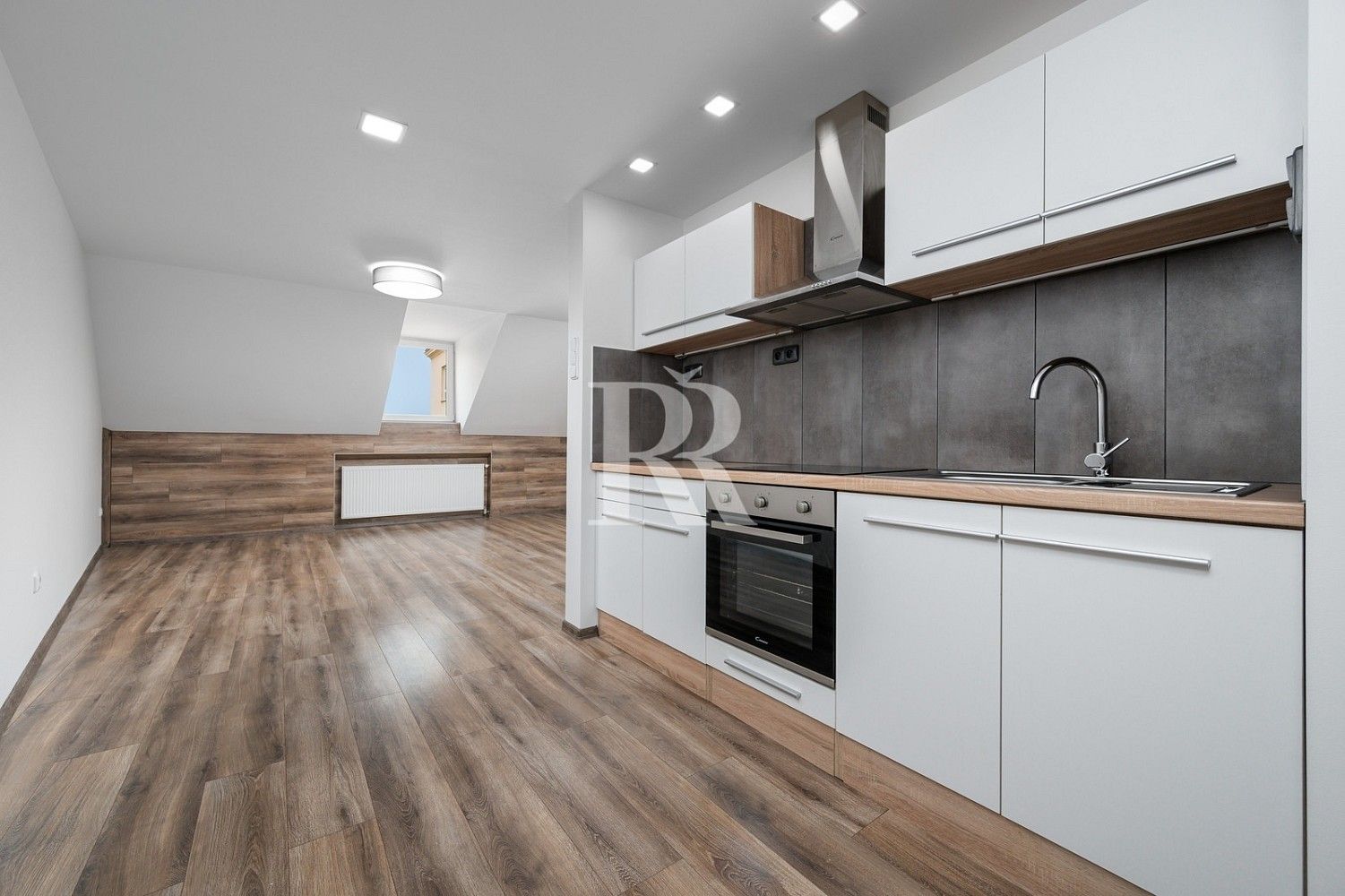Činžovní dům · 347 m² · Děčín - Děčín III-Staré Město, Ústecký kraj - 4