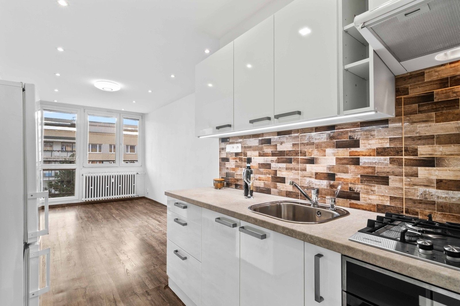 Pronájem byt 2+kk - Zápasnická, Praha, 40 m²