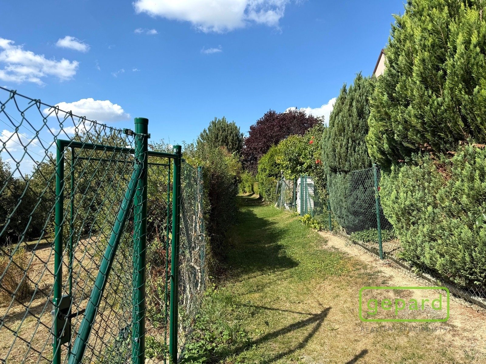 Zahrady, Samotišky, 770 m² - 2