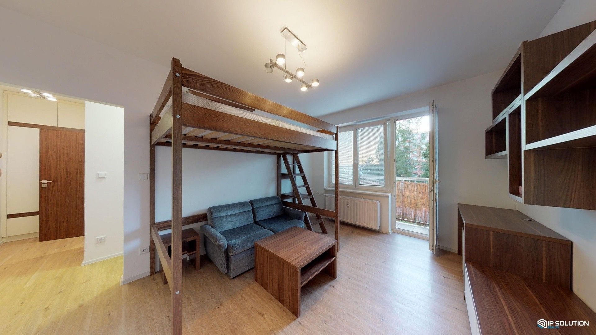 1+1, Družstevní, Brno, 37 m²